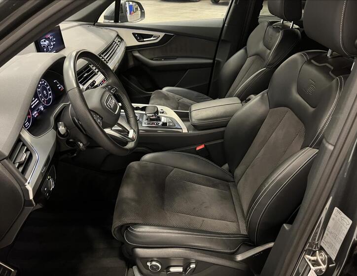 Audi Q7 7