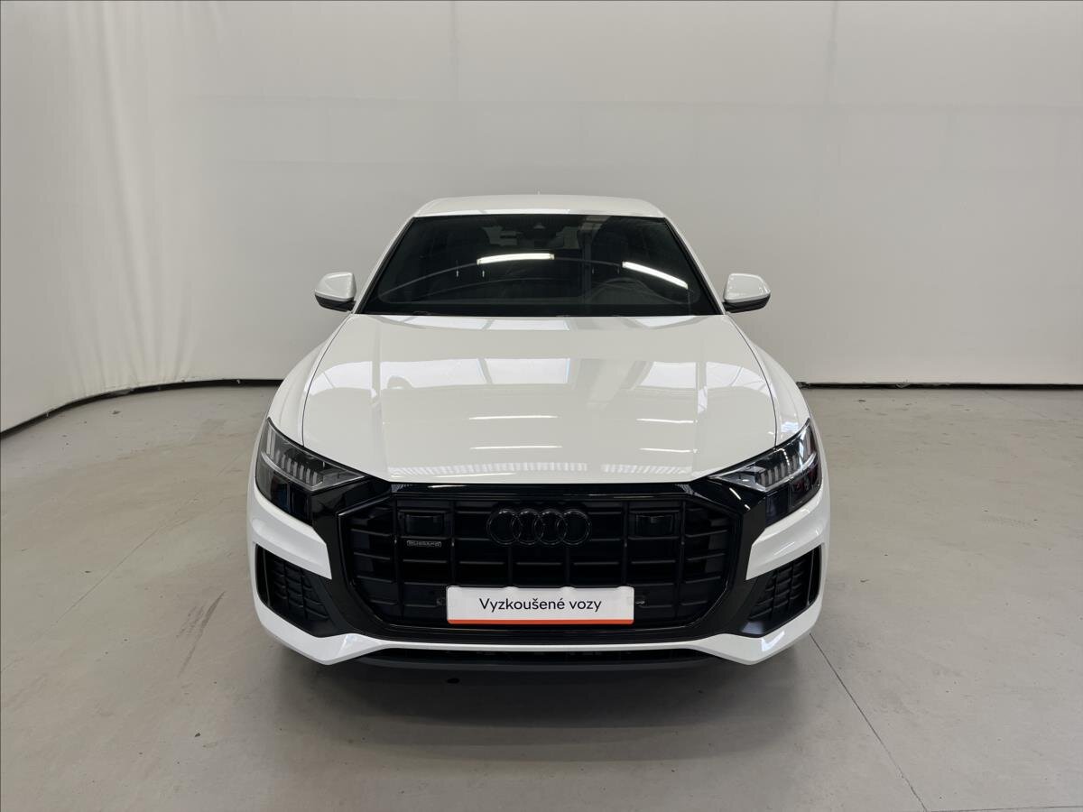 Audi Q8 SUV 3,0 l 210 kw