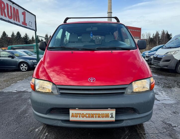 Toyota Hi-Ace 2