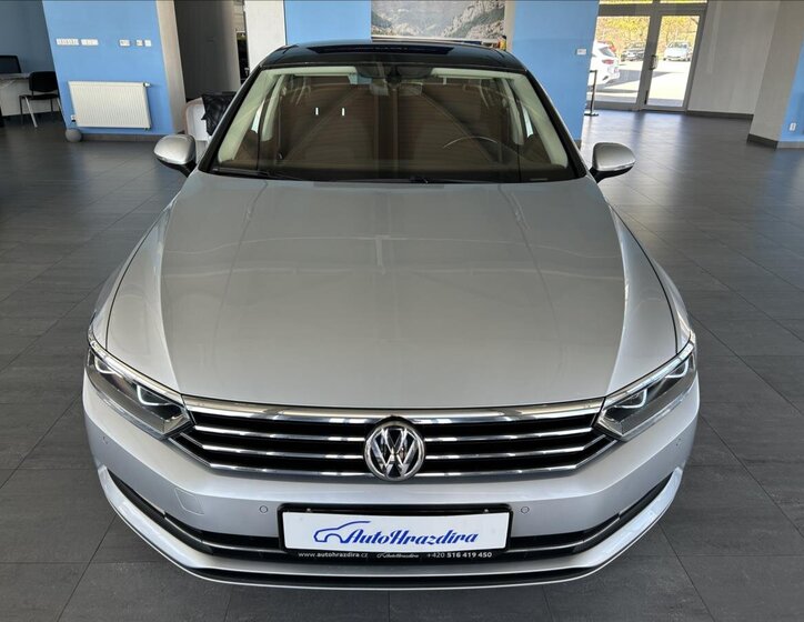 Volkswagen Passat Sedan / Limuzína 1,4 l 110 kw