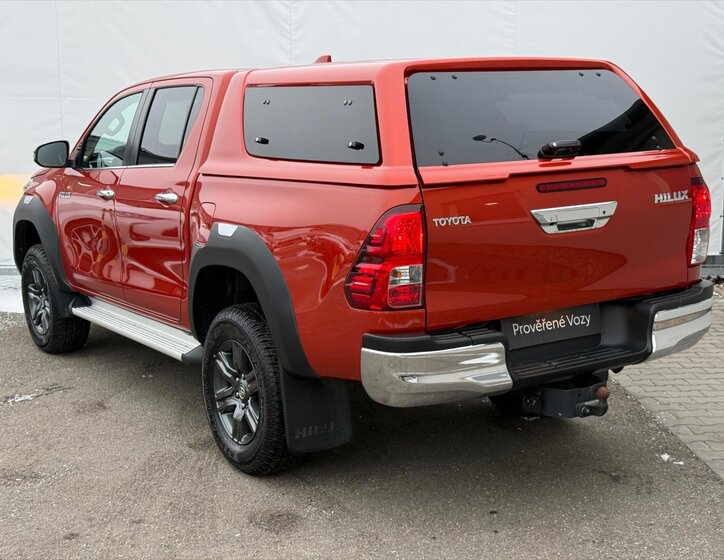 Toyota Hilux Pick-up 2,4 l 110 kw