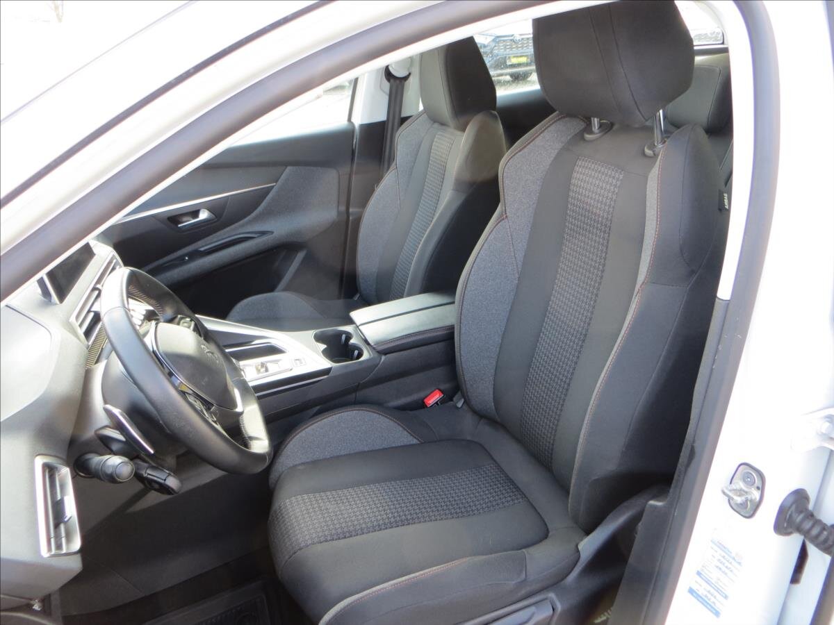 Peugeot 3008 SUV / Terénní 1,5 l 96 kw