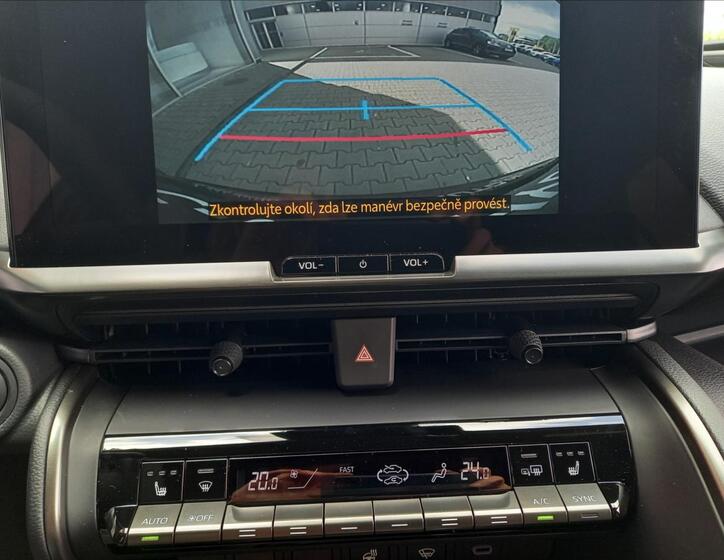 Toyota C-HR SUV 1,8 l 103 kw