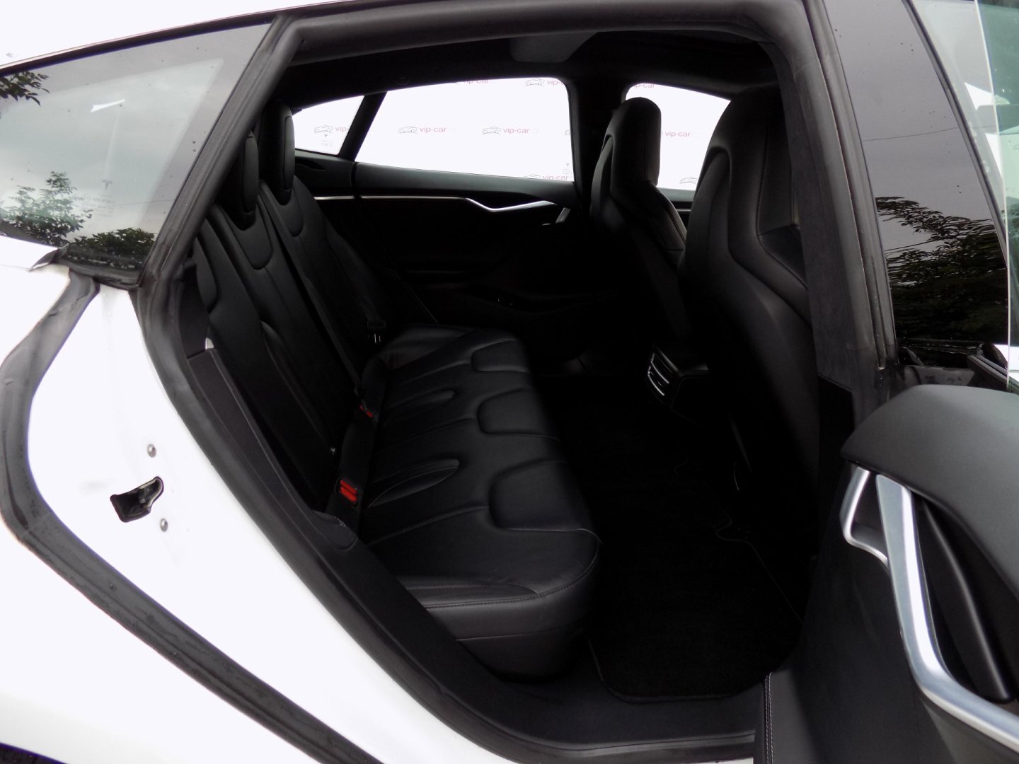 Tesla Model S Sedan / Limuzína 1,0 576 kw