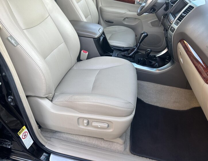 Toyota Land Cruiser 42