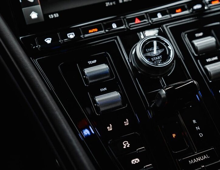 Aston Martin Ostatní 12