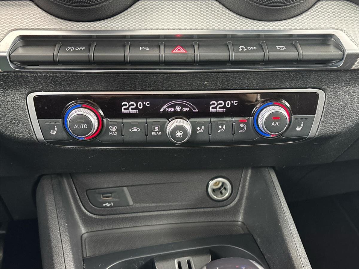 Audi Q2 SUV / Terénní 1,5 l 110 kw