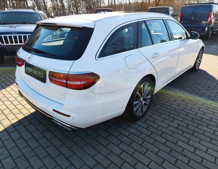 Mercedes-Benz Třídy E 2