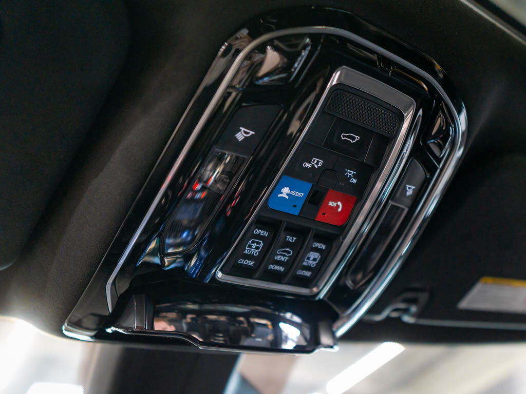 Jeep Grand Wagoneer SUV / Terénní 6,4 l 351 kw