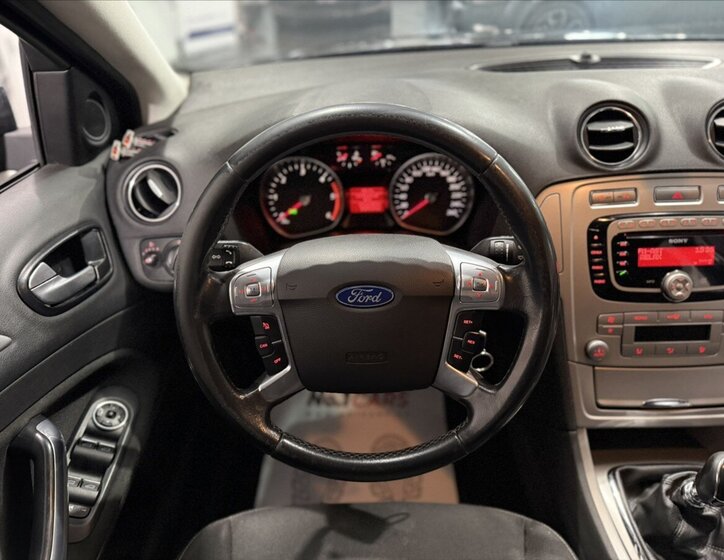 Ford Mondeo Kombi 2,0 l 85 kw