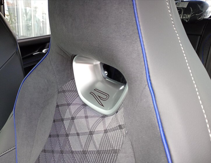 Volkswagen Tayron SUV / Terénní 2,0 l 195 kw