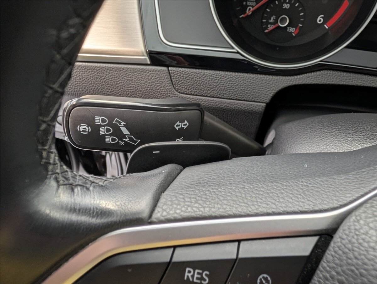 Volkswagen Passat Kombi 2,0 l 140 kw