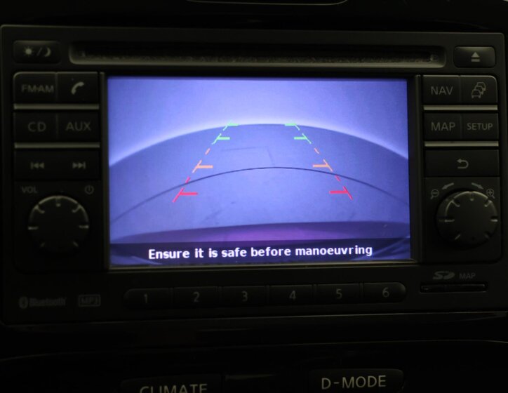 Nissan Juke SUV 1,6 l 140 kw