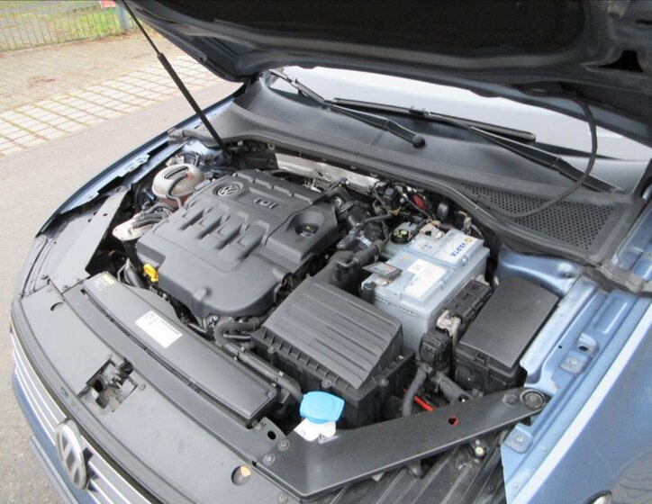 Volkswagen Passat Kombi 1,6 l 88 kw