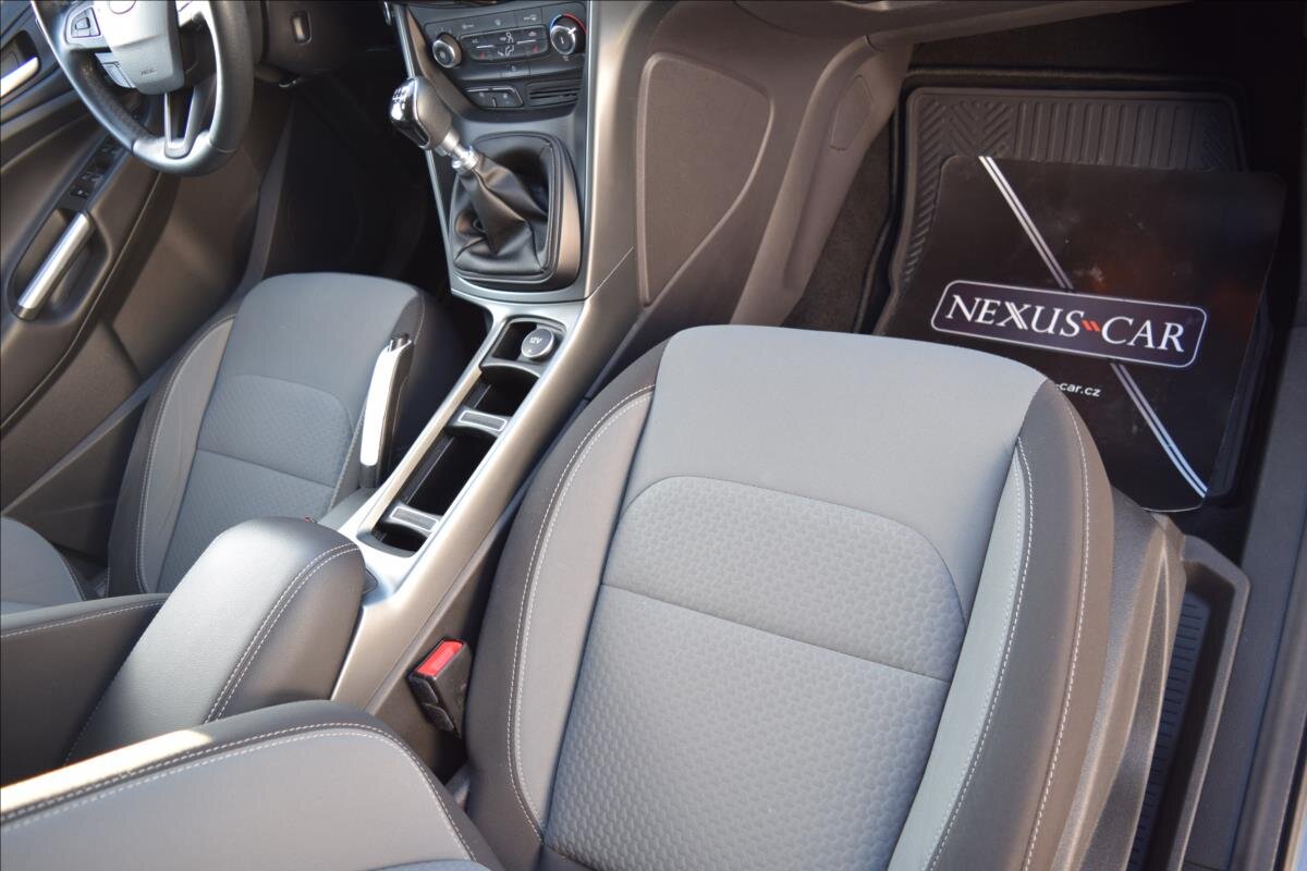 Ford Kuga SUV 1,5 l 88 kw