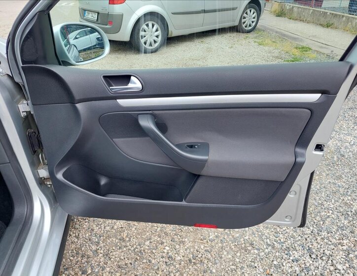 Volkswagen Golf Hatchback 1,4 l 59 kw