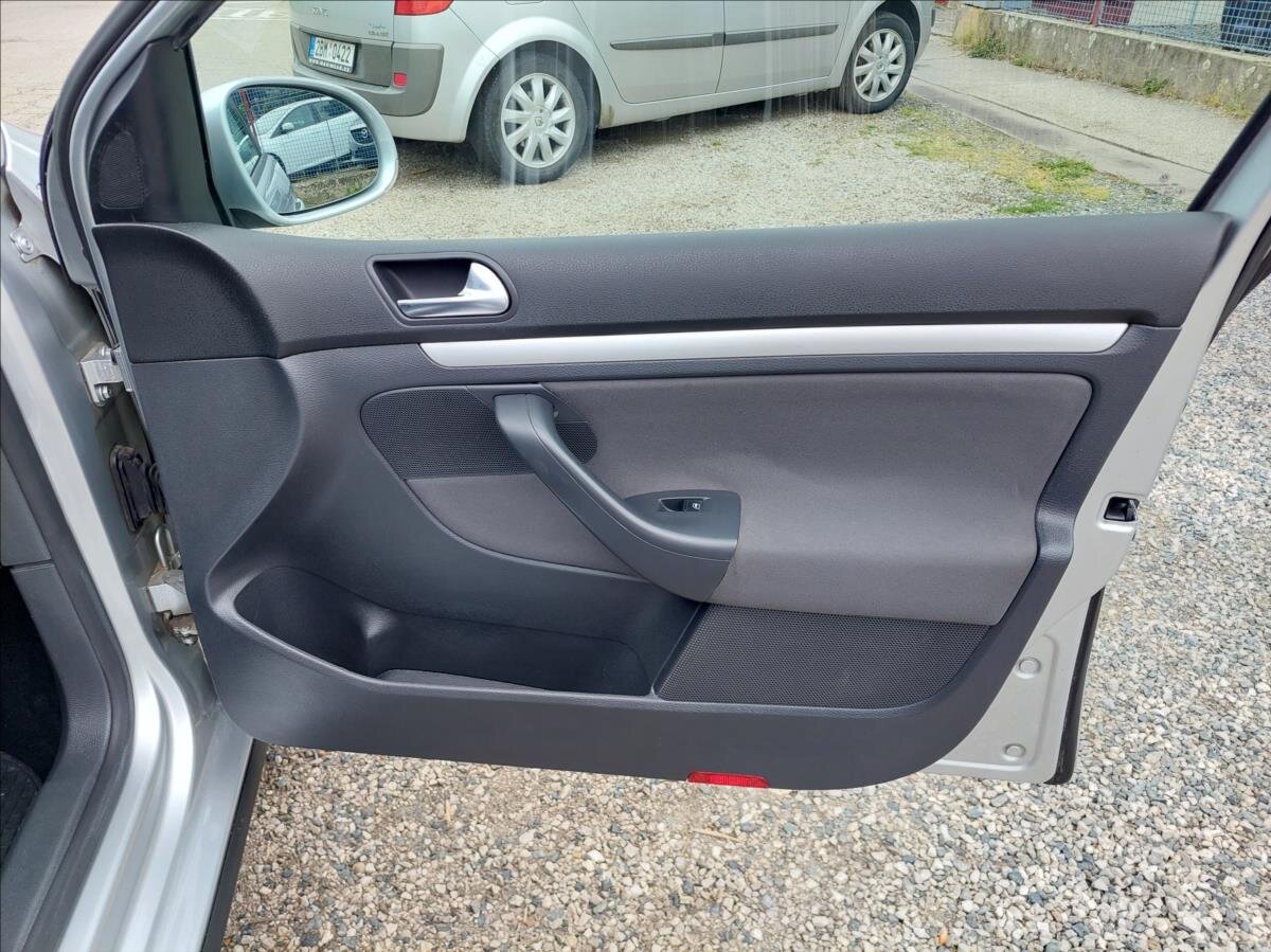 Volkswagen Golf Hatchback 1,4 l 59 kw