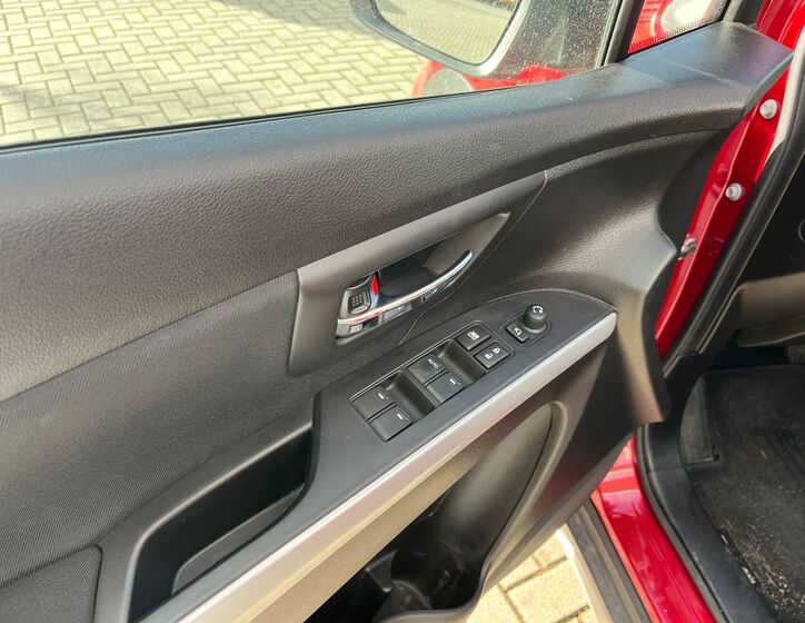 Suzuki SX4 S-Cross 12