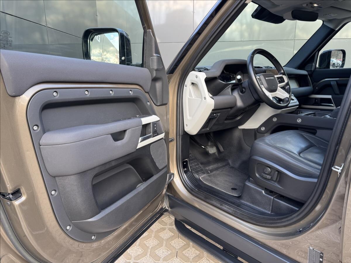 Land Rover Defender SUV / Terénní 3,0 l 221 kw