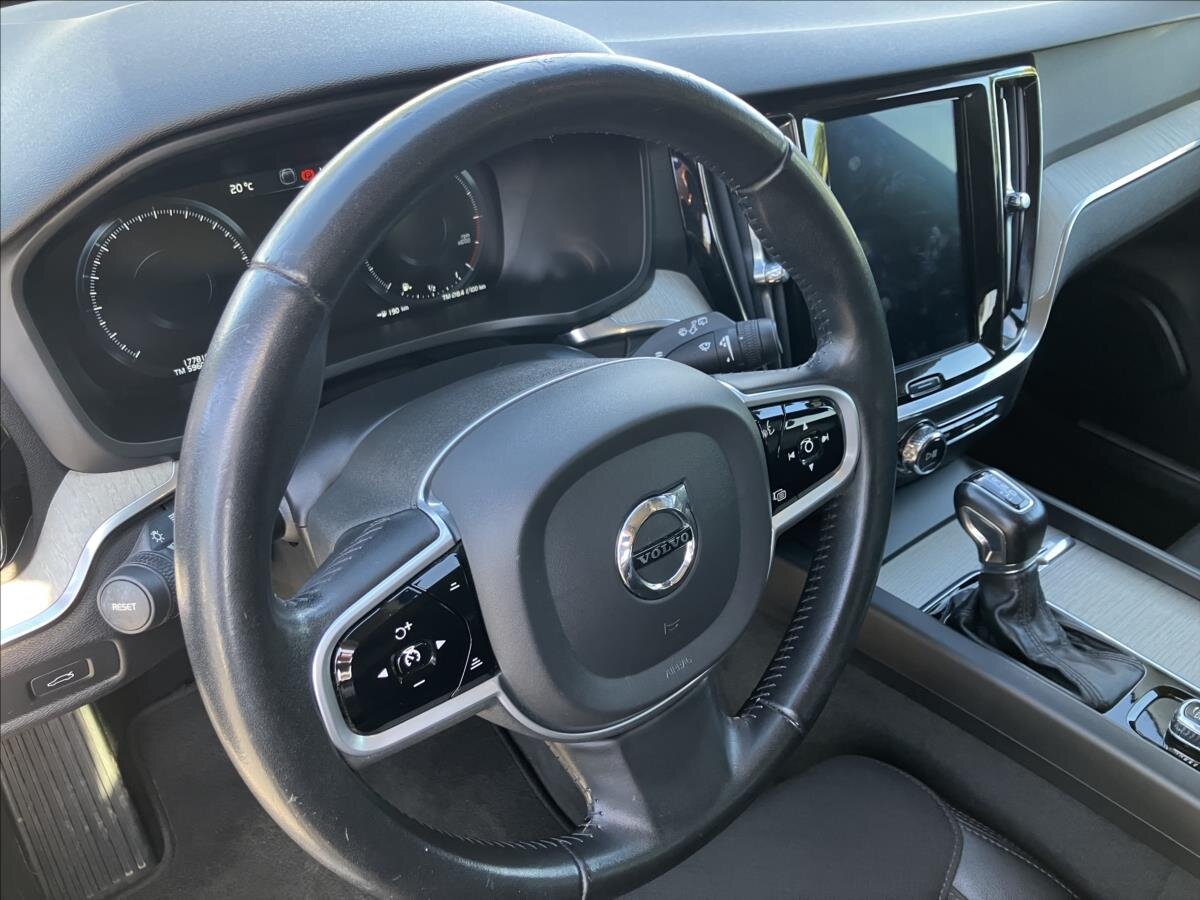 Volvo V60 Kombi 2,0 l 140 kw