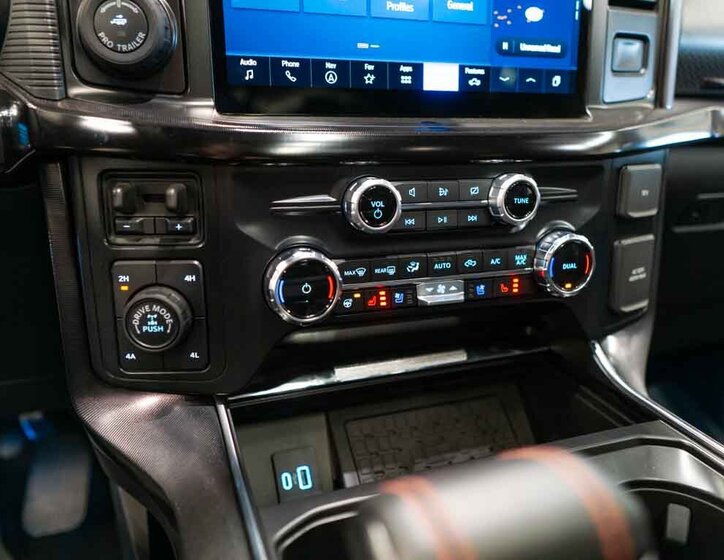 Ford F-150 Pick-up 5,2 l 536 kw