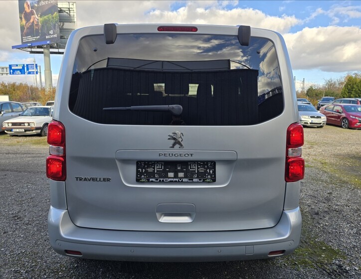 Peugeot Traveller 6