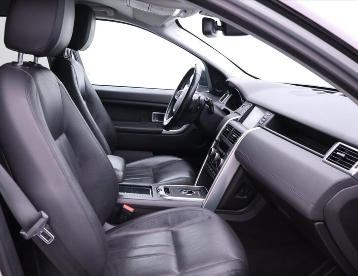 Land Rover Discovery Sport 13