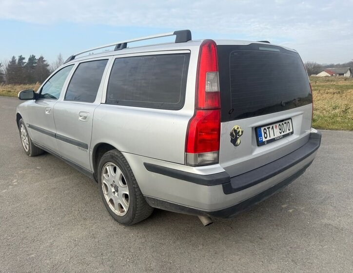 Volvo V70 Kombi 2,5 l 103 kw