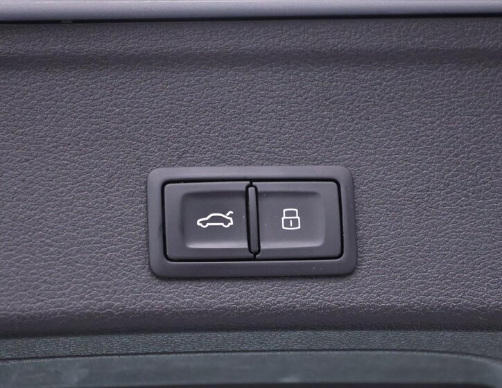 Audi A4 Kombi 2,0 l 140 kw