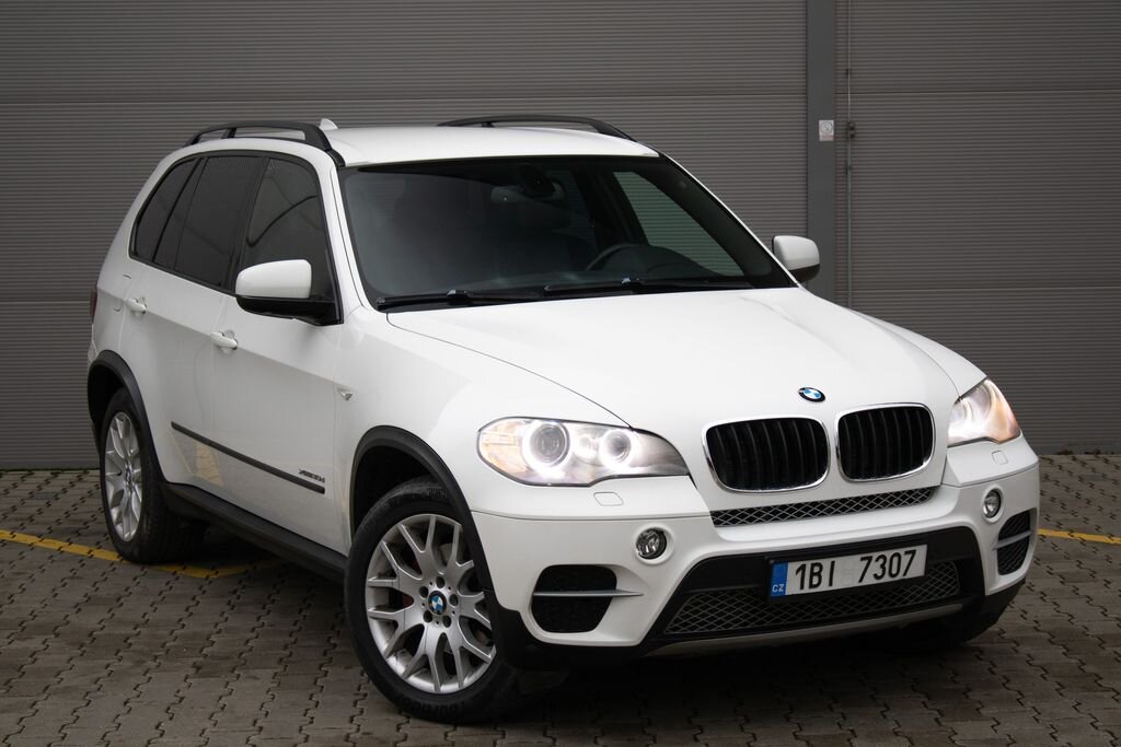 BMW X5 SUV 3,0 l 180 kw