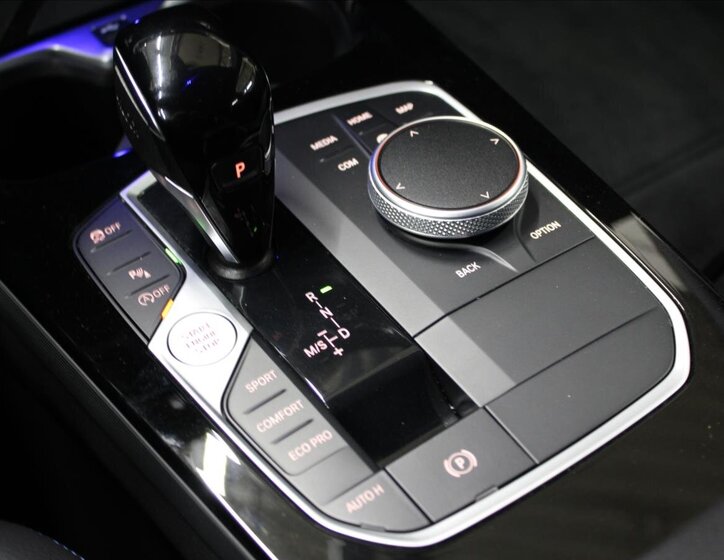 BMW Řada 2 Sedan / Limuzína 1,5 l 100 kw