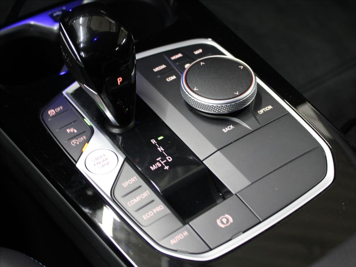 BMW Řada 2 Sedan / Limuzína 1,5 l 100 kw