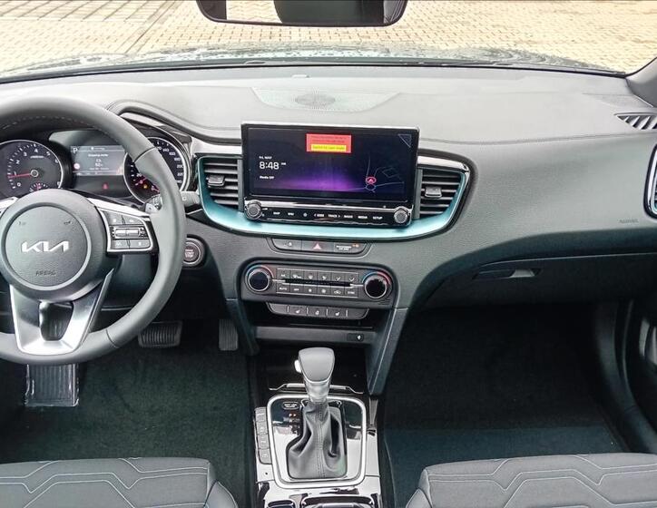 KIA XCeed 10