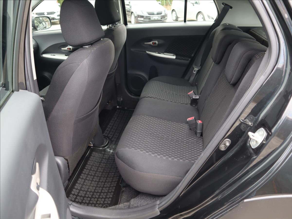 Toyota Urban Cruiser Hatchback 1,3 l 74 kw