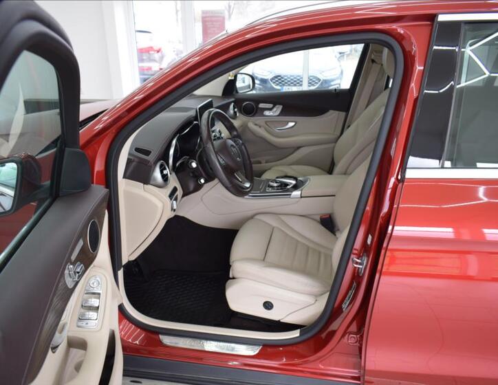 Mercedes-Benz GLC 10