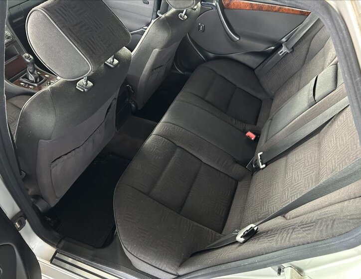 Mercedes-Benz Třídy C Kombi 2,0 l 141 kw