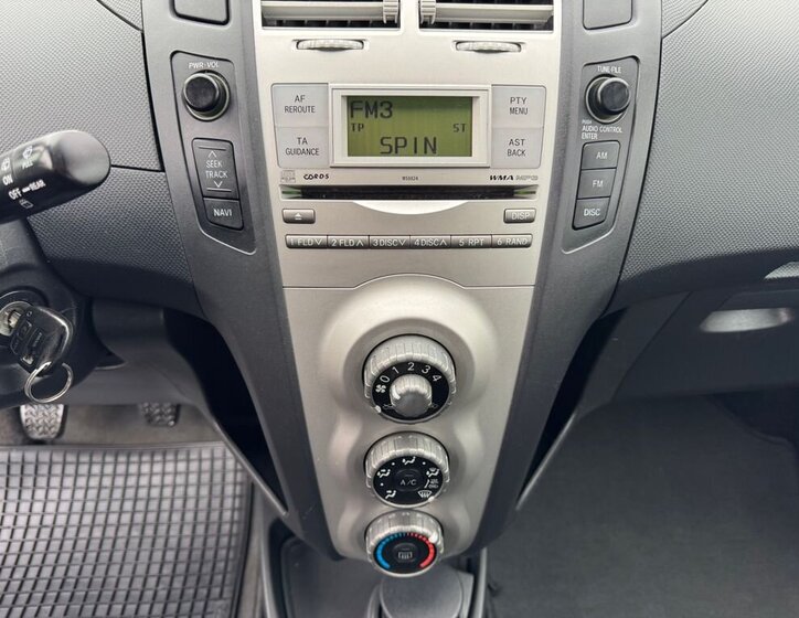 Toyota Yaris Hatchback 998,0 51 kw