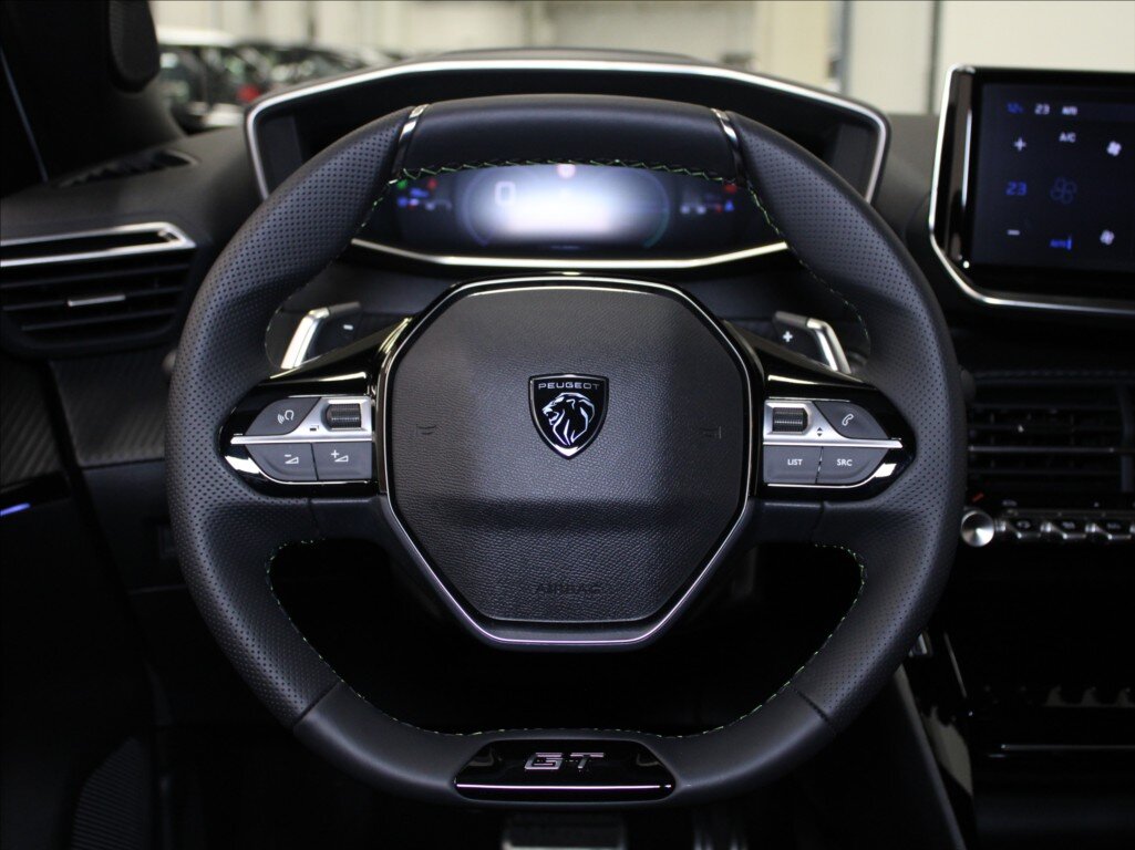 Peugeot 2008 SUV / Terénní 1,2 l 107 kw
