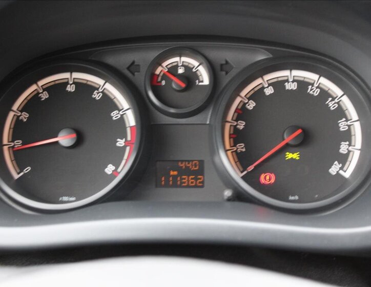 Opel Corsa Hatchback 998,0 44 kw