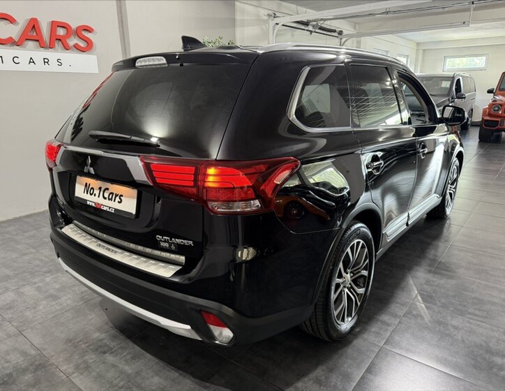Mitsubishi Outlander SUV / Terénní 2,3 l 110 kw