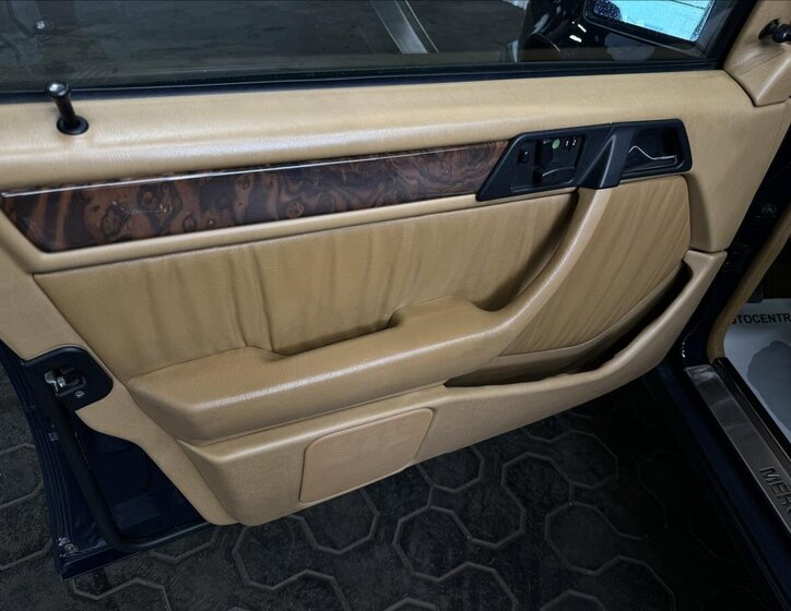 Mercedes-Benz 124 14