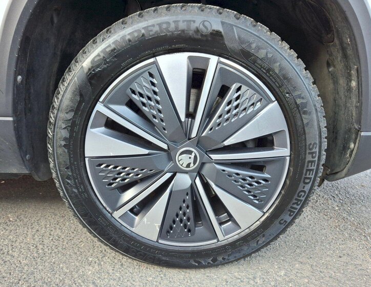 Škoda Karoq SUV / Terénní 1,5 l 110 kw