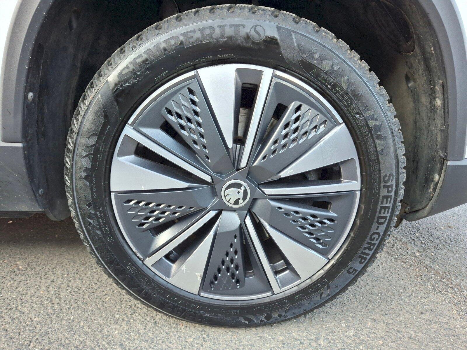 Škoda Karoq SUV / Terénní 1,5 l 110 kw