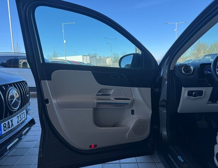 Mercedes-Benz EQA SUV / Terénní 0,0 140 kw