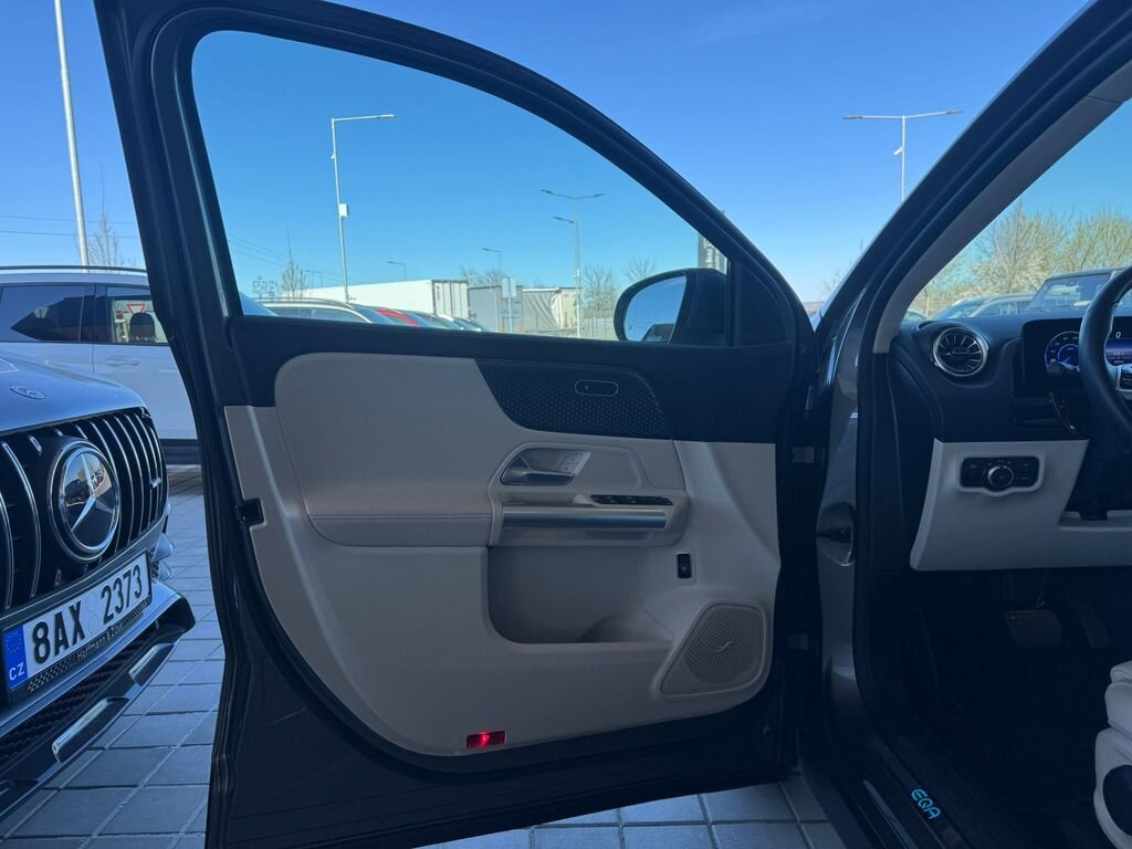 Mercedes-Benz EQA SUV / Terénní 0,0 140 kw