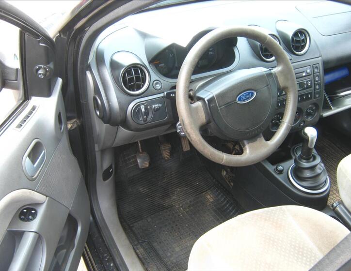 Ford Fiesta 9
