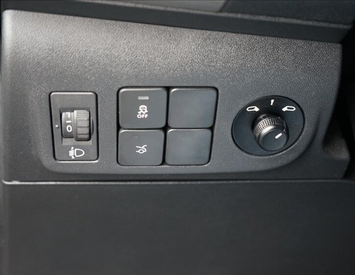 Citroën C-Elysée Sedan 1,2 l 61 kw