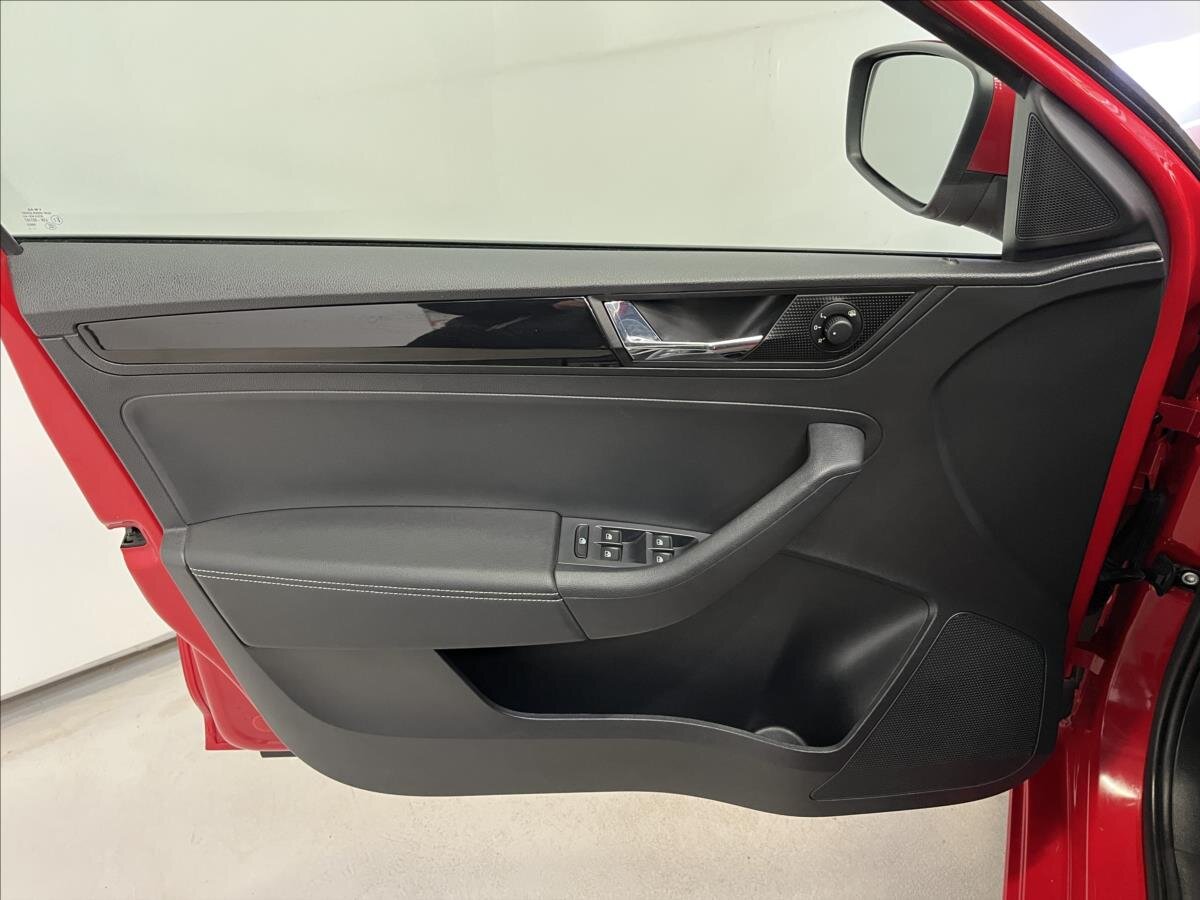 Škoda Rapid Liftback 999,0 81 kw