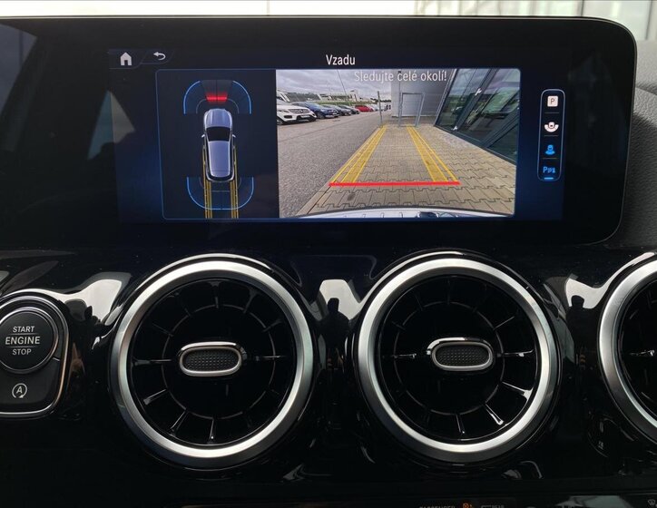 Mercedes-Benz GLA 20