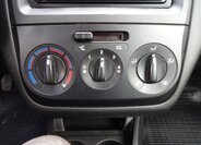 Fiat Linea Sedan / Limuzína 1,4 l 57 kw
